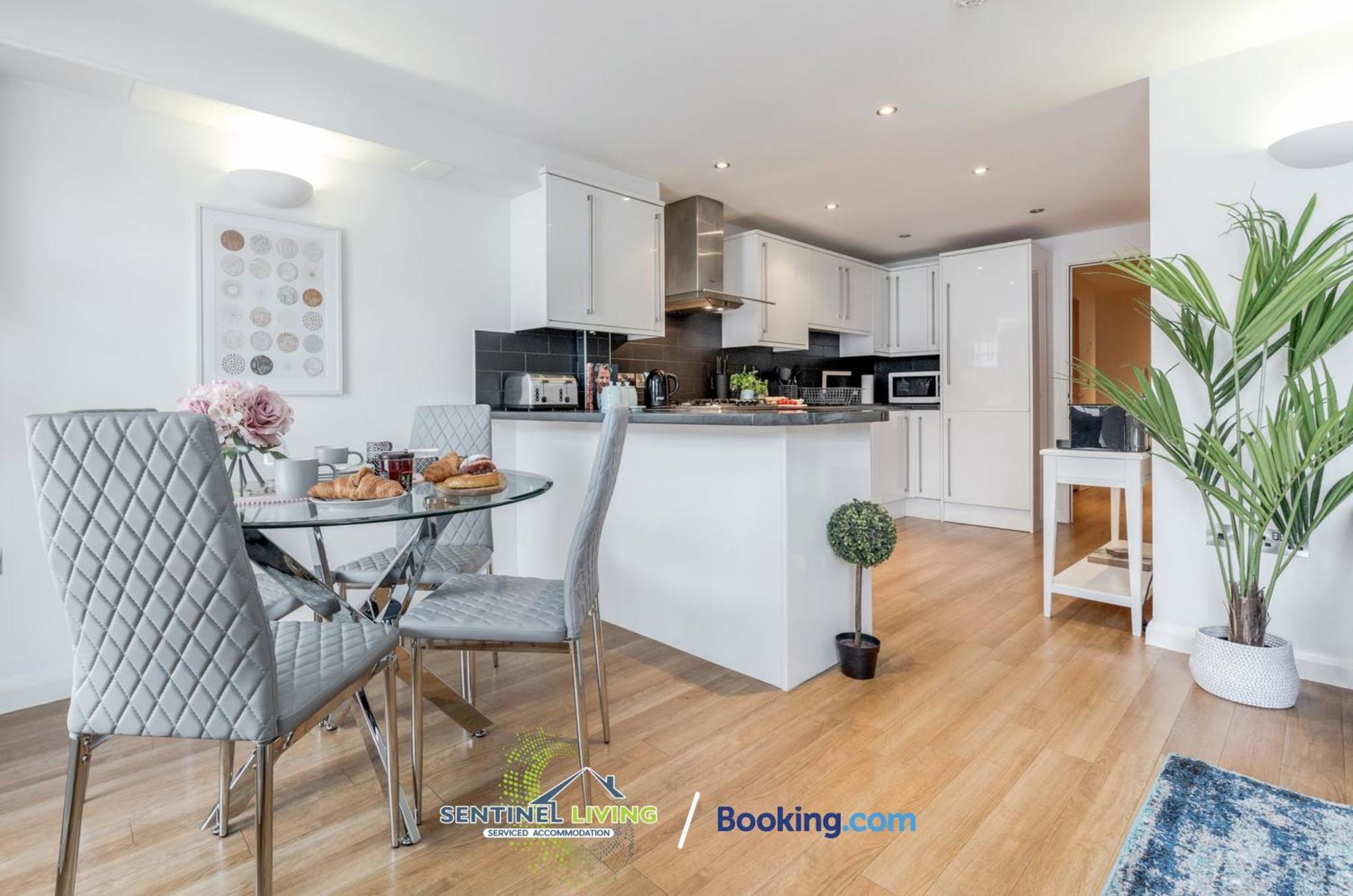 Windsor Flat 2 Bed By Sentinel Living With Free Wifi And Parking Apartment Bagian luar foto
